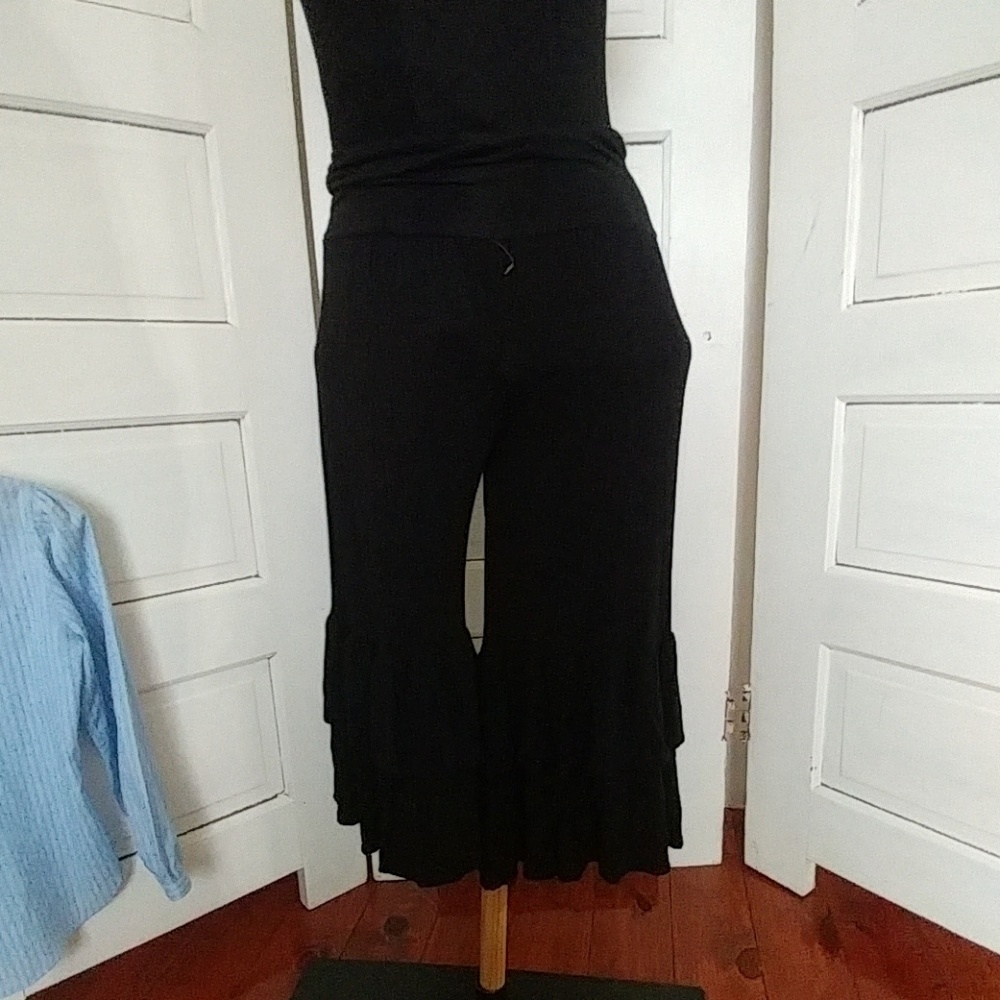 Black gauchos